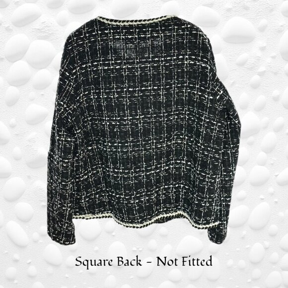 Chic Black/White Tweed Jacket with Gold-Threaded Piping – Size M - NWOT - Picture 4 of 8